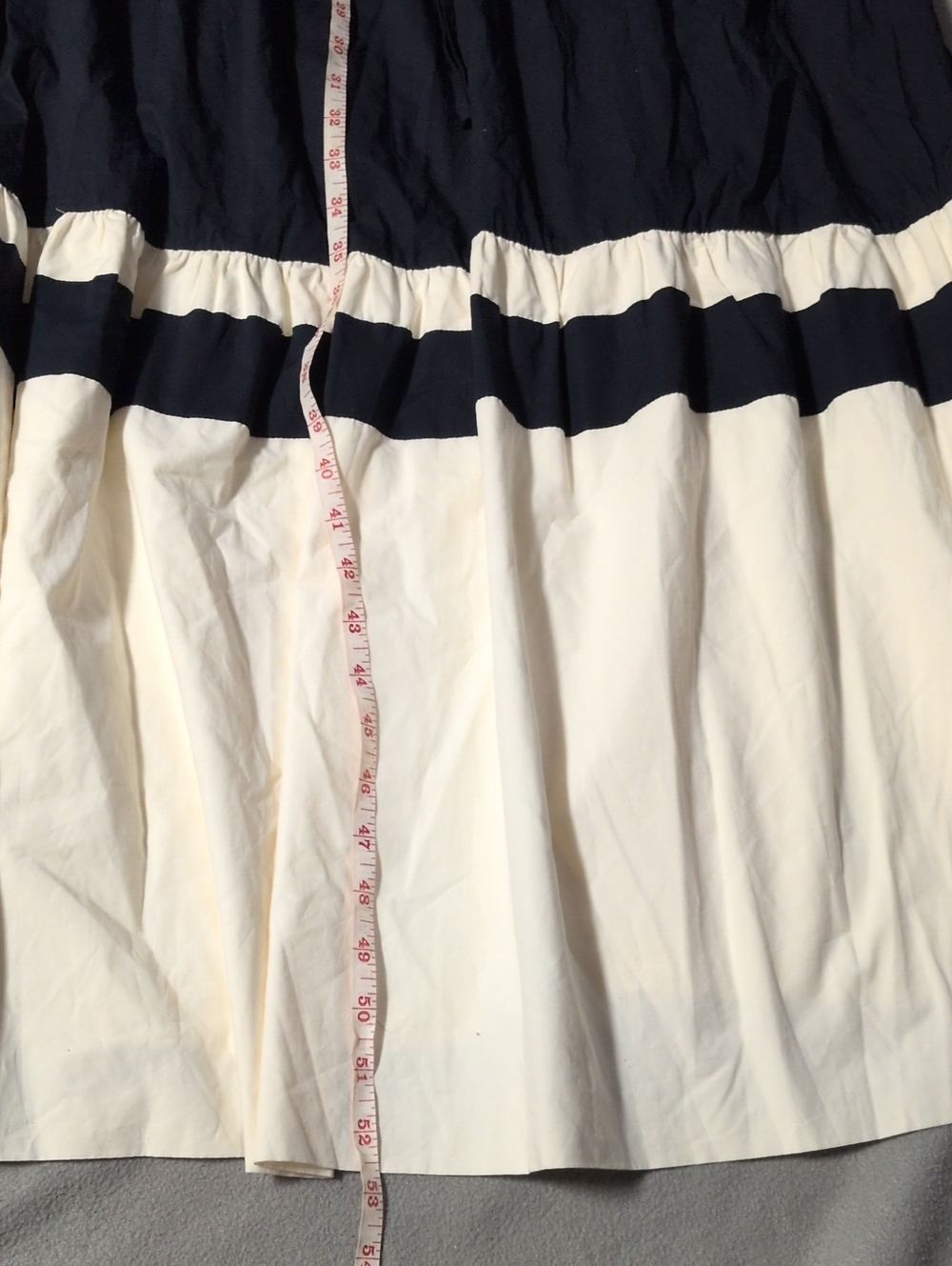 Tuckernuck Navy and Cream V-Neck Midi Dress with Puff Sleeves - Picture 11 of 12